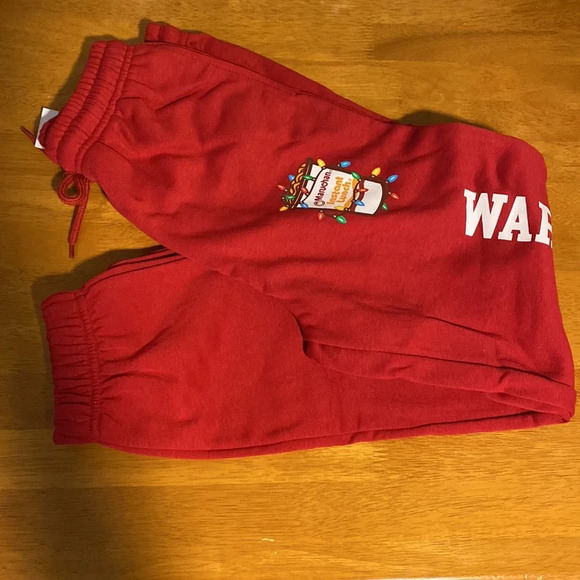 Maruchan Womens Jogger Sweat Pants Cropped Red Instant Lunch Warm Wishes - Picture 4 of 8
